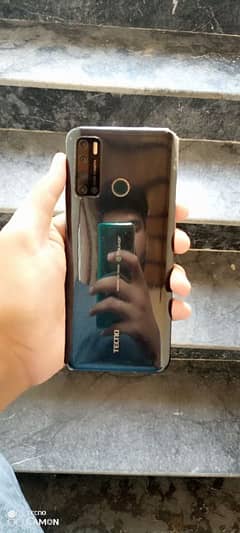 Tecno pouvoir 4pro Lc8