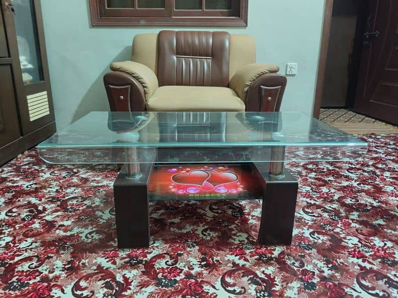 5 Seater Sofa Set With Table | Good Condition 3