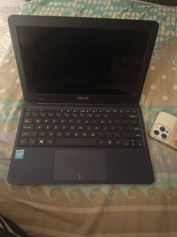 Asus laptop 1