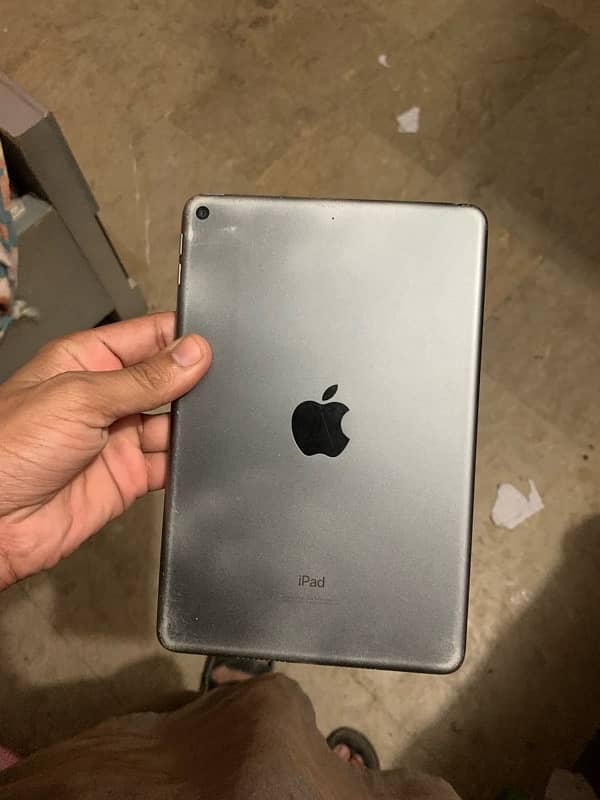 iPad mini 5 64 gb box with box 5