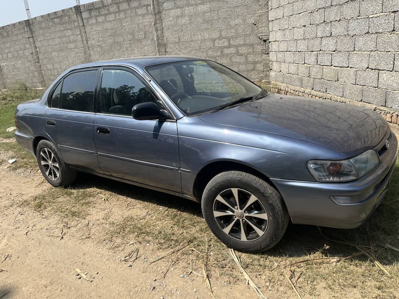 Toyota Corolla GLI 2001 0