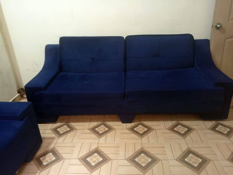 Urgent Sale 5 Seater Sofa Set 3