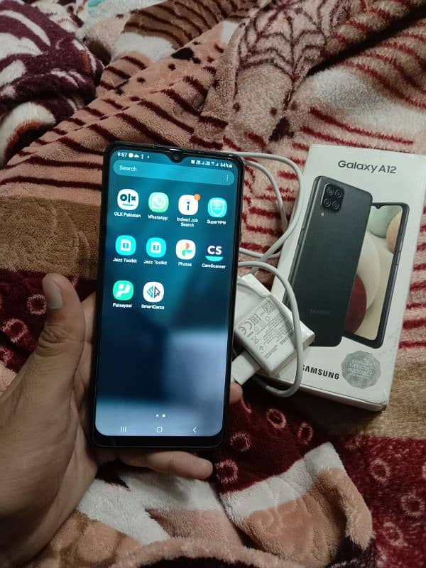 Samsung A12 box fast chrger 4/64 3