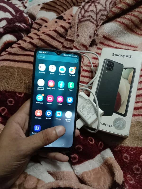 Samsung A12 box fast chrger 4/64 5