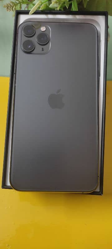 iphone 11 pro max 1