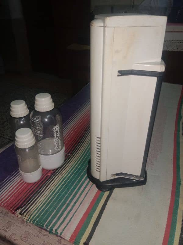 juice making or bottle machine for sale with cylinder 4