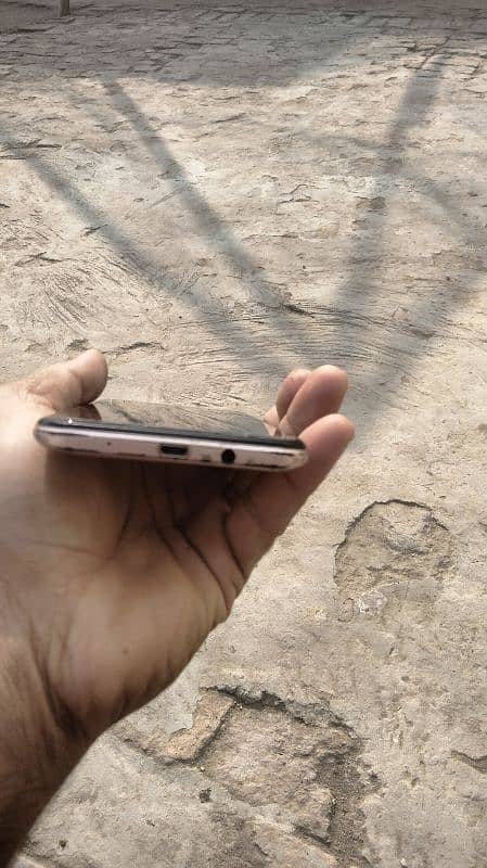 Infinix hot 11 play 4/64 one handed used 2