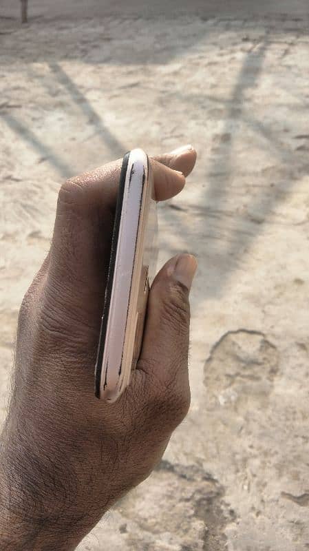 Infinix hot 11 play 4/64 one handed used 4