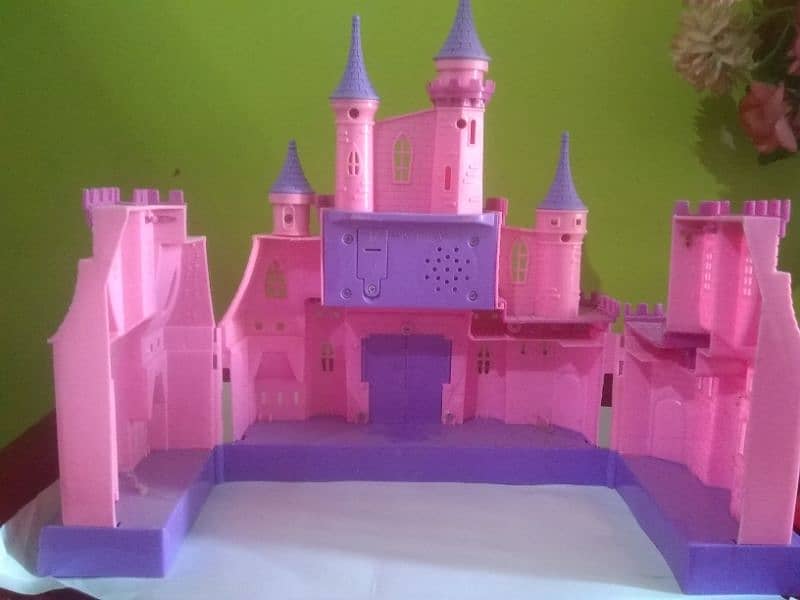 doll castle for sale only 1300 pkr 1