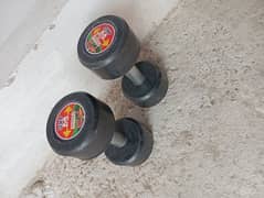 2 x 4kg Dumbels