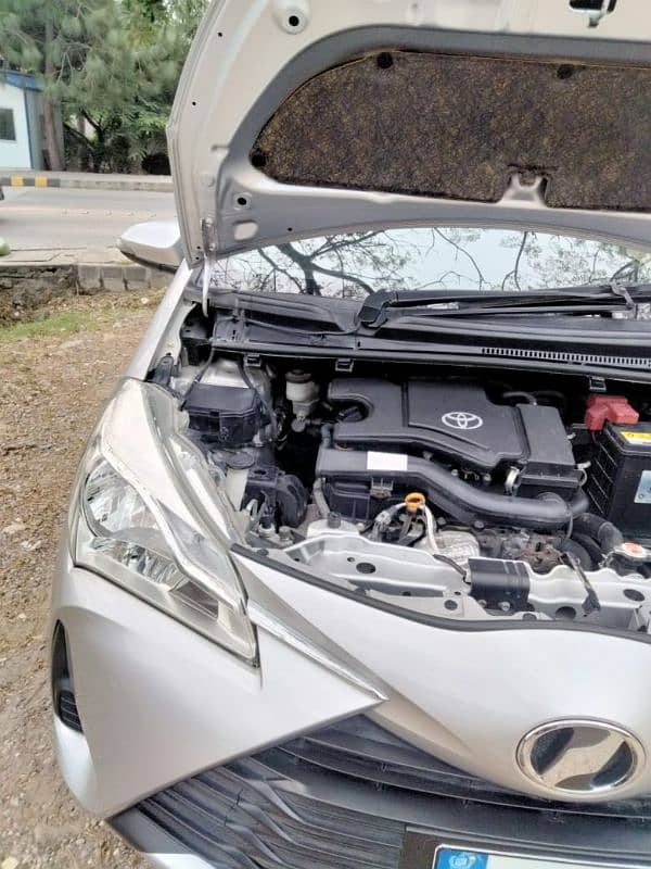 Toyota Vitz 2018 13