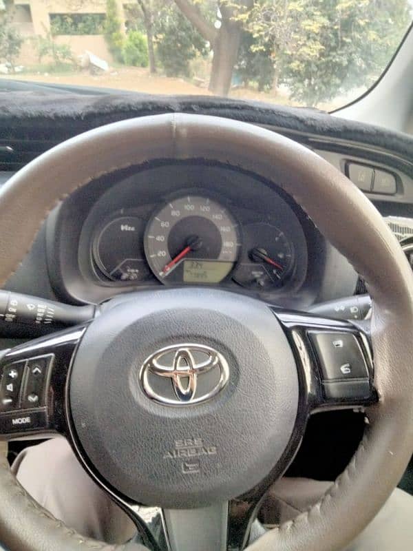 Toyota Vitz 2018 17