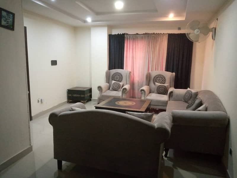 Par Day short time One BeD Room apartment Available for rent in Bahria town phase 4 and 6 empire Heights 2 Family apartment 1