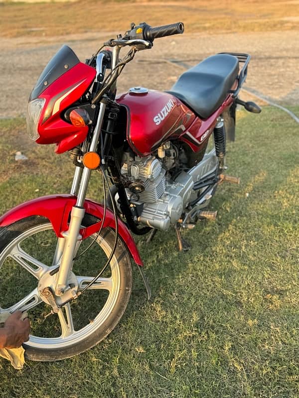 engine 100 self ok bike ka koi kam nhi hony wala new tayre 2