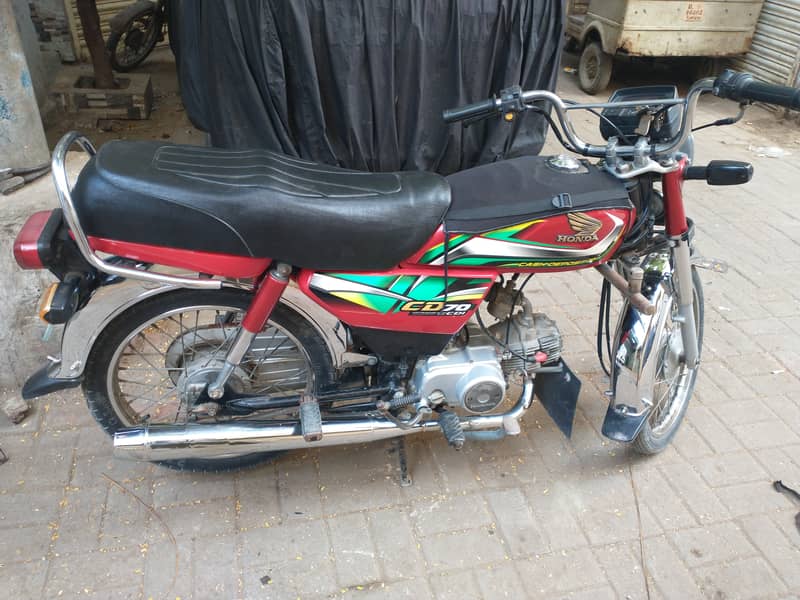 Honda CD 70 2022 3