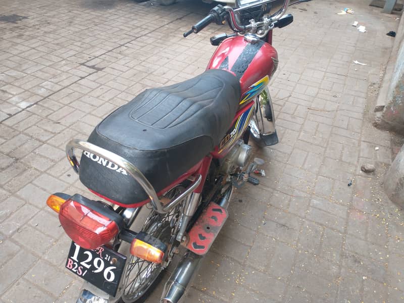 Honda CD 70 2021 5