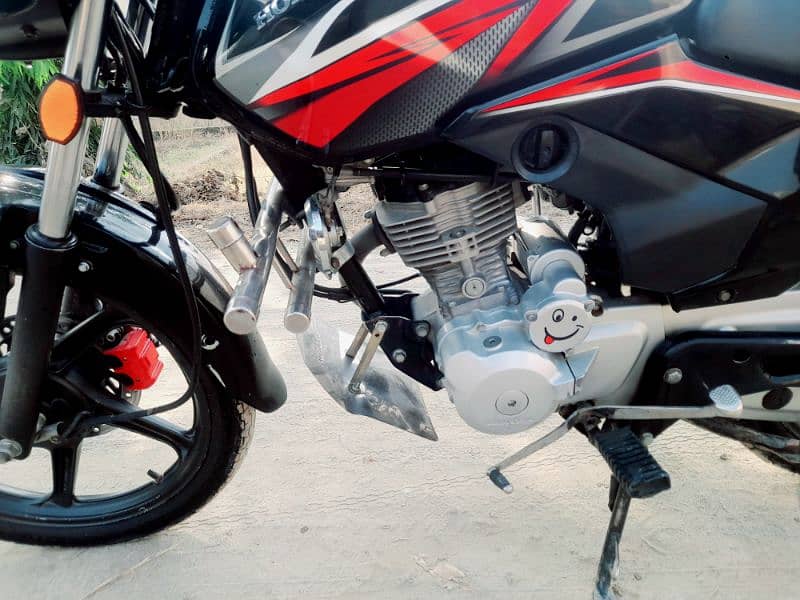 CB 125 black 1