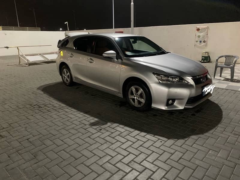 Lexus CT200h 2013 0