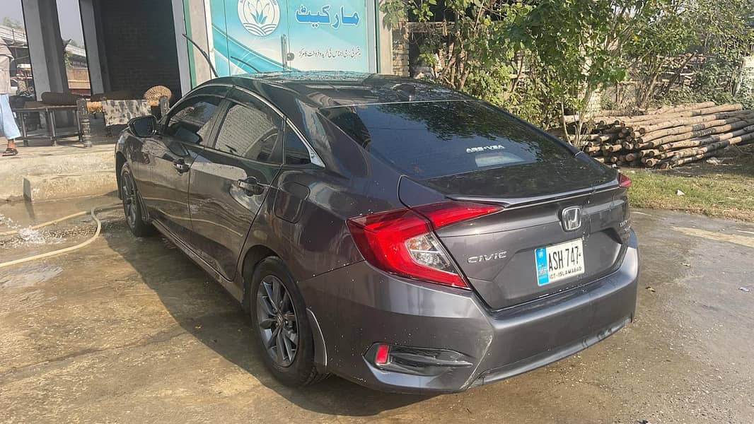 Honda Civic 1.8 i-VTEC CVT 2021 4