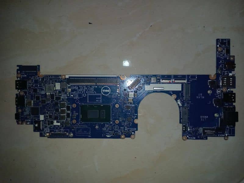 Mother Board of Dell latitude 7390 i5 8Gen 0