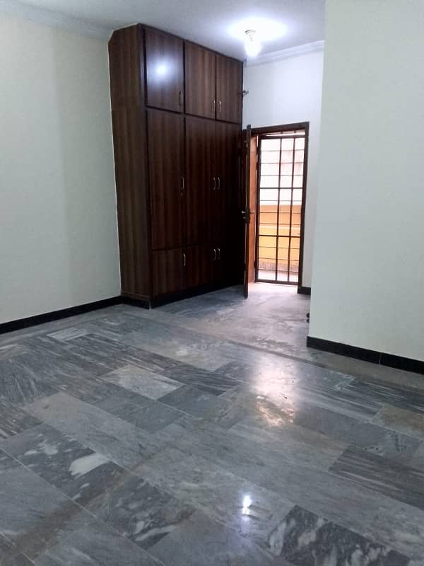 Size 30x60 Ground Portion For Rent In G-13 9