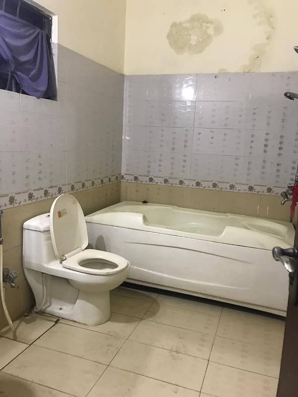 1 kanal Upper Portion For Rent With Conections (Original Pic's Attached) 6