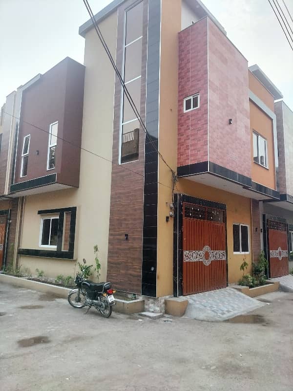 Solid Construct 3 Marla Corner House For Sale On Ideal Location 0