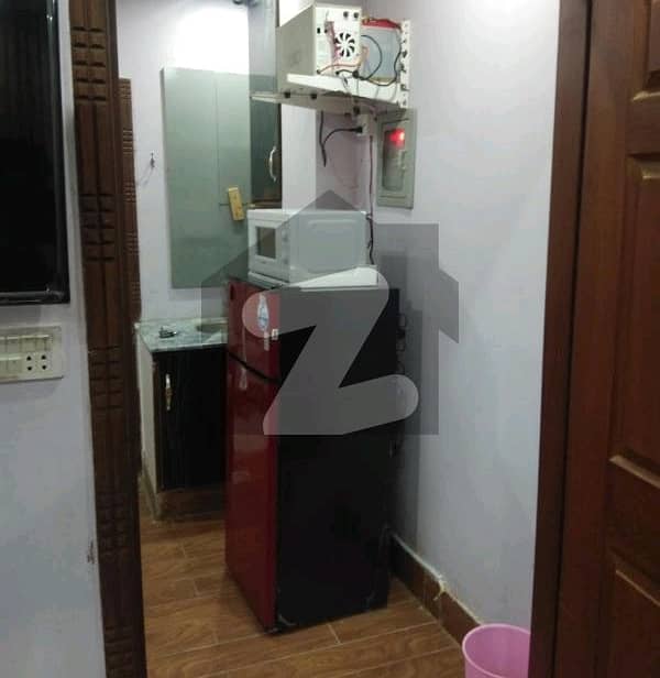 Luxury Fully Furnished Apartment For Rent In Amaan Plaza Block H3 Johar Town Near Emporium Mall Lahore 3