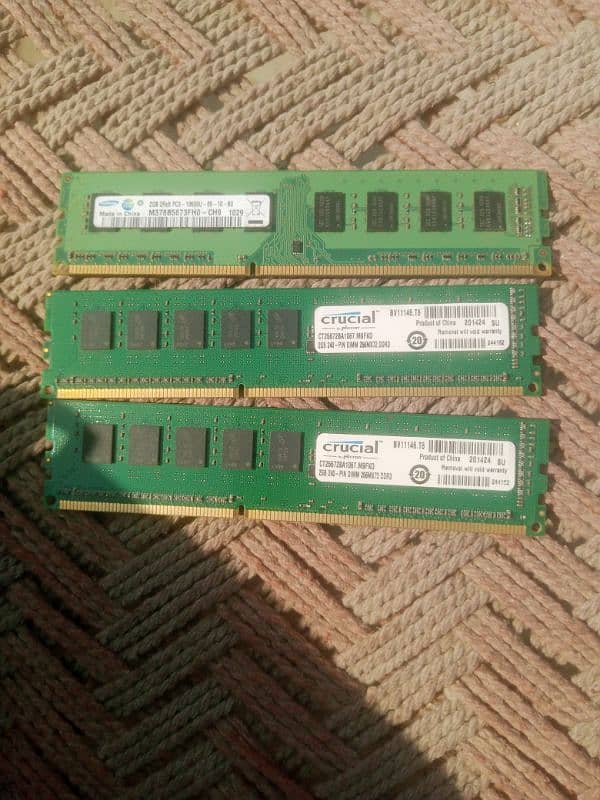 2+2+2 ram total 6 gb DDR3 good and working prise 150 perGB total 900 0