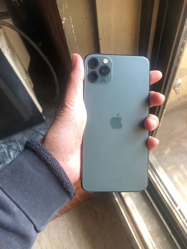 iPhone 11 Pro Max 1