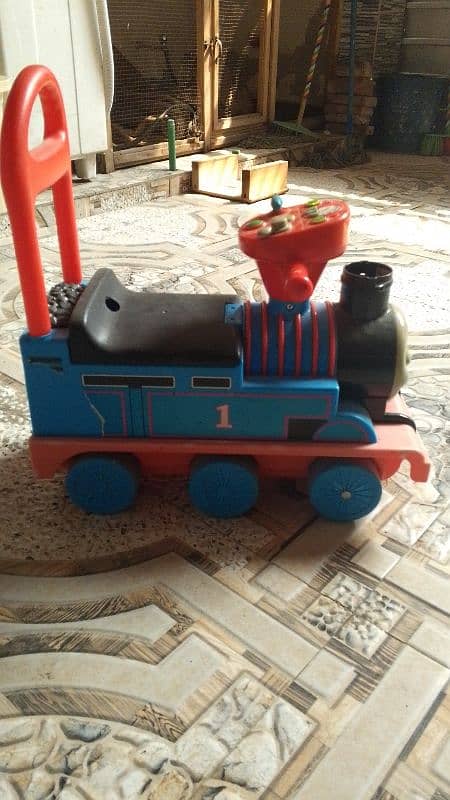 imported Thomas ride 0