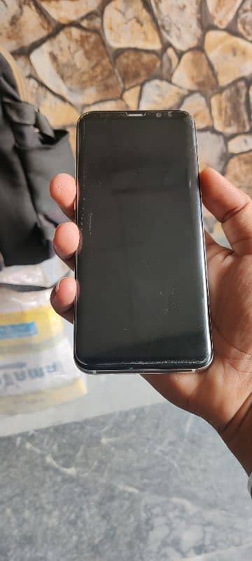 Samsung S8 Plus 5