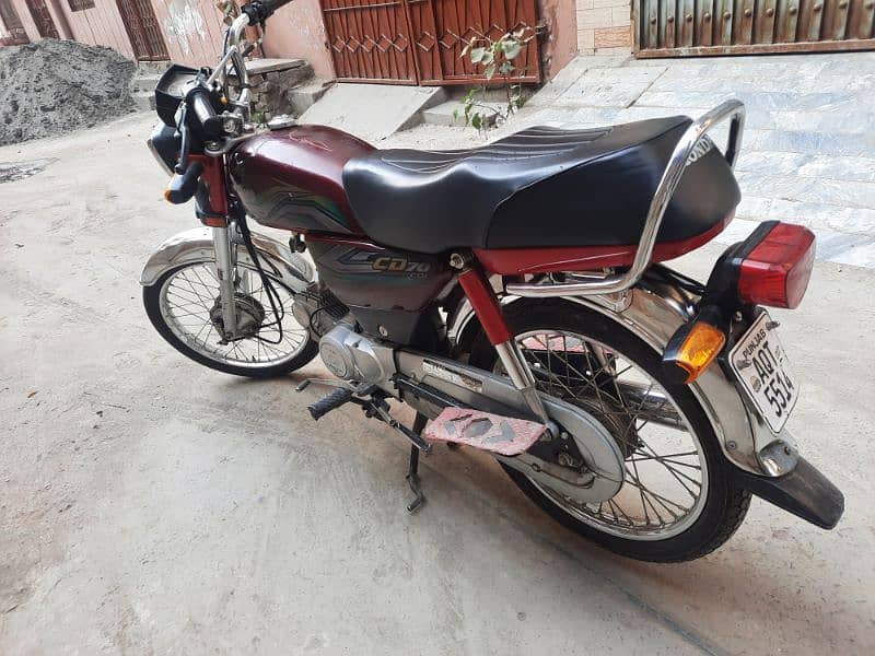 Honda CD 70 (RED) 6