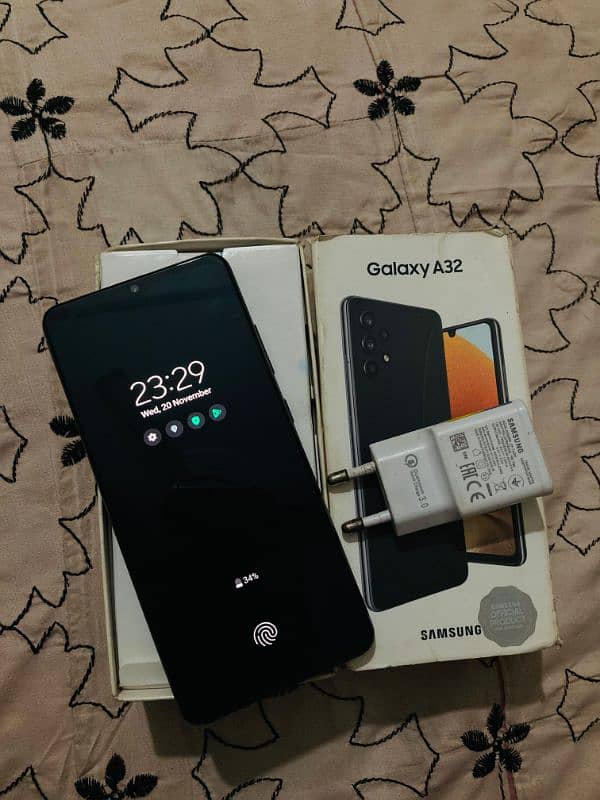 Samsung Galaxy a32 6/128 with complete assacoriese pta oficial aproved 0