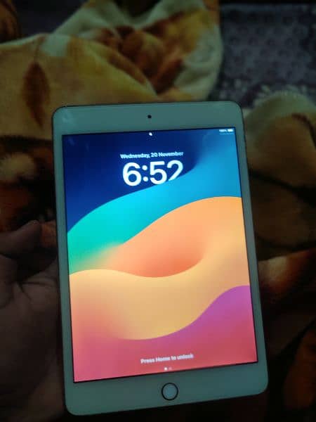 Ipad mini 5 for sale urgent 0