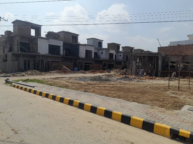 10 Marla House available for sale in DHA Defence if you hurry 5