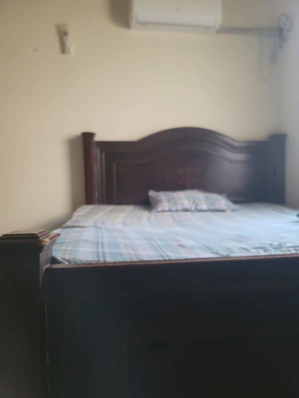 king Bed 1