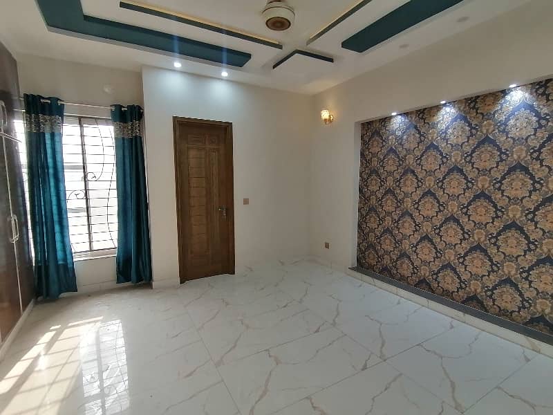 Centrally Located House Available In LDA Avenue For sale 0