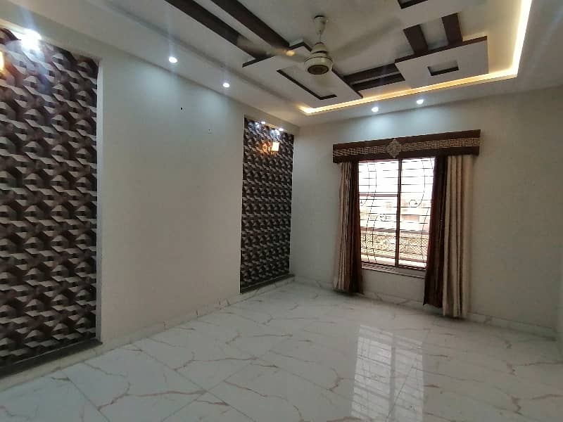 Centrally Located House Available In LDA Avenue For sale 1