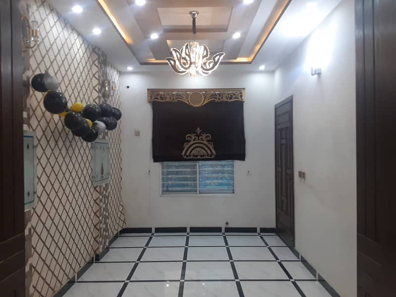 Vip beautiful 5 marla lower portion is available for rent in sabzazar lhr 4