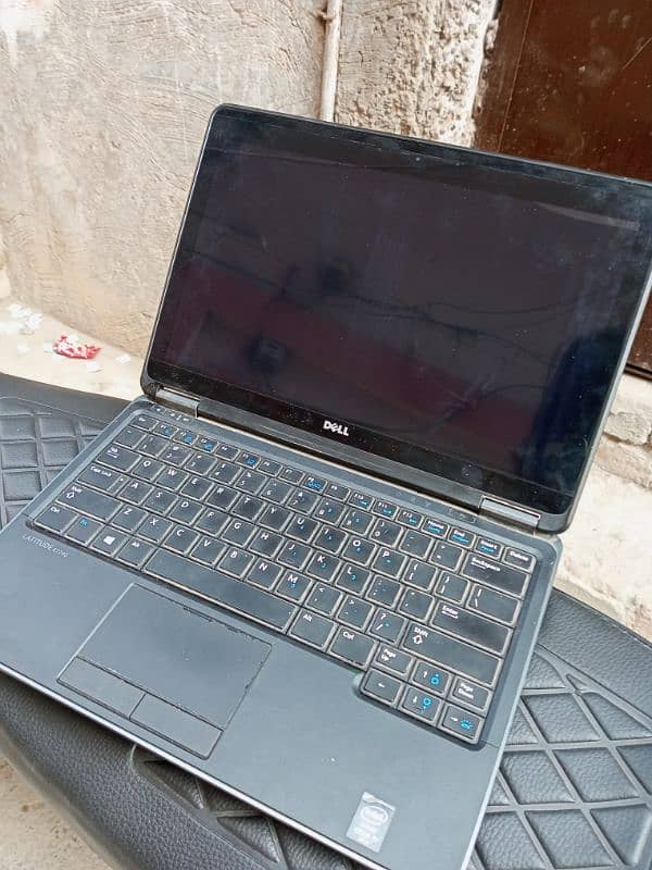 Dell core i7 v pro 4th generation, screen damage , touch or dial pad 0