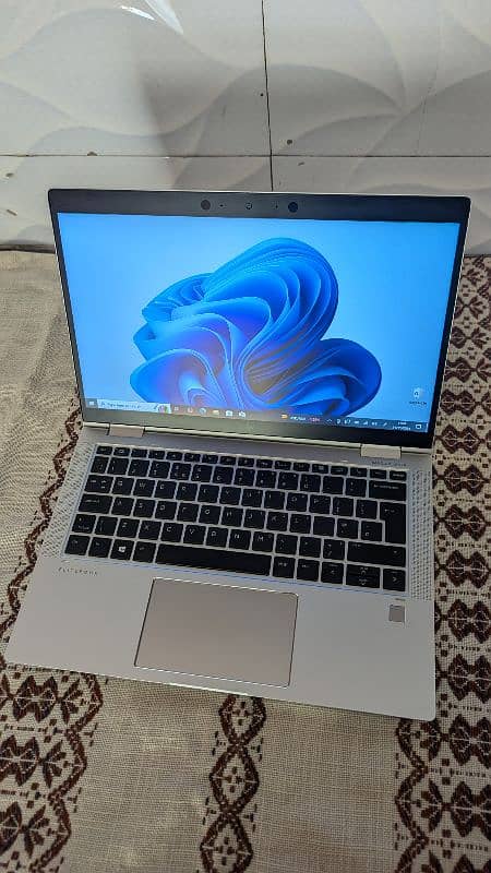 HP 1030 G4, G3 Elitebook i5 8th gen touch 360 Laptop better than Dell 3