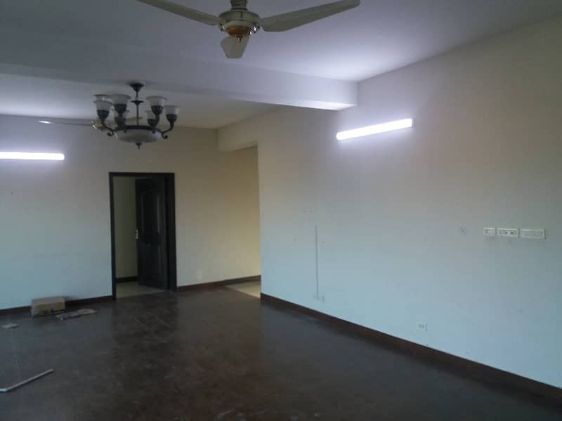 10 Marla 3 Bad Flat For Sale In Askari 14 Rawalpindi 2