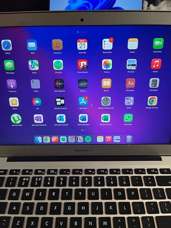 Macbook Air 2017 , 256gb 5