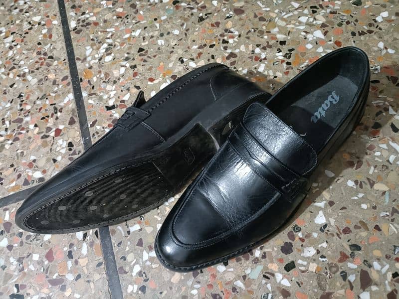 Bata shoes for men. casual wear only used 2 times 4