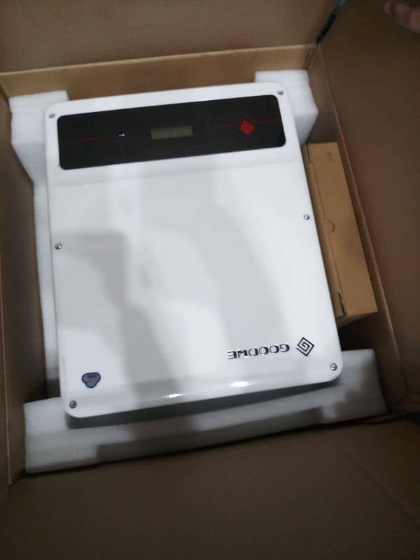 goodwe inverter 5kw excellent condition 0