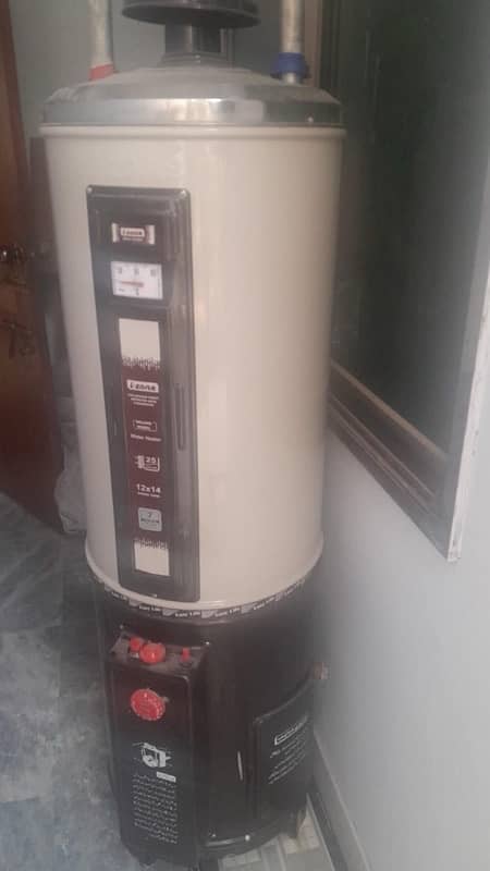 New Gas Geaser Best Condition, 25 gallon, I Zone, 12x14 tank 0