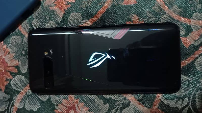 ASUS Rog phone 3 | NON PTA | 12GB RAM 256GB STORAGE | 10/10 CONDITION 2