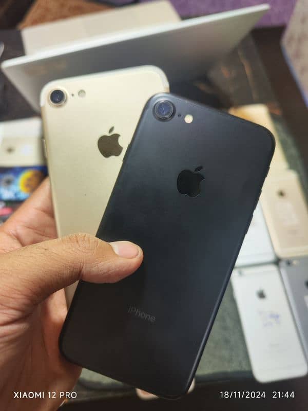 Iphone 7 32gb Sim Working Non PTA 1