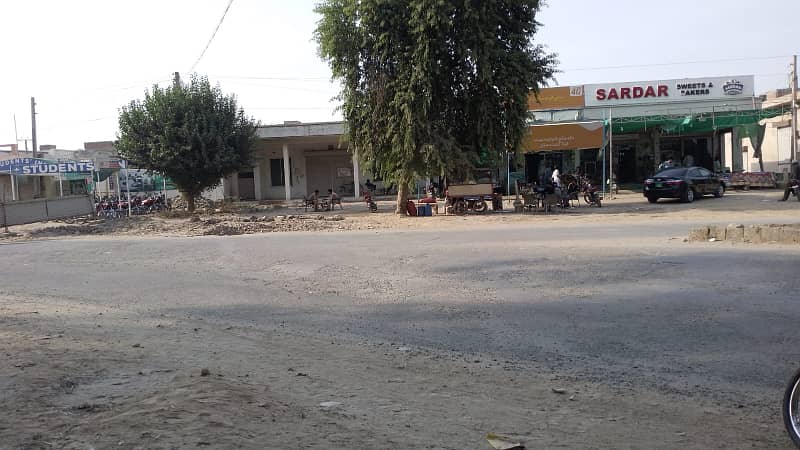 1 Kanal Commercial shop for sale on Main Govt. Comprehensive School chowk Sahiwal. 5